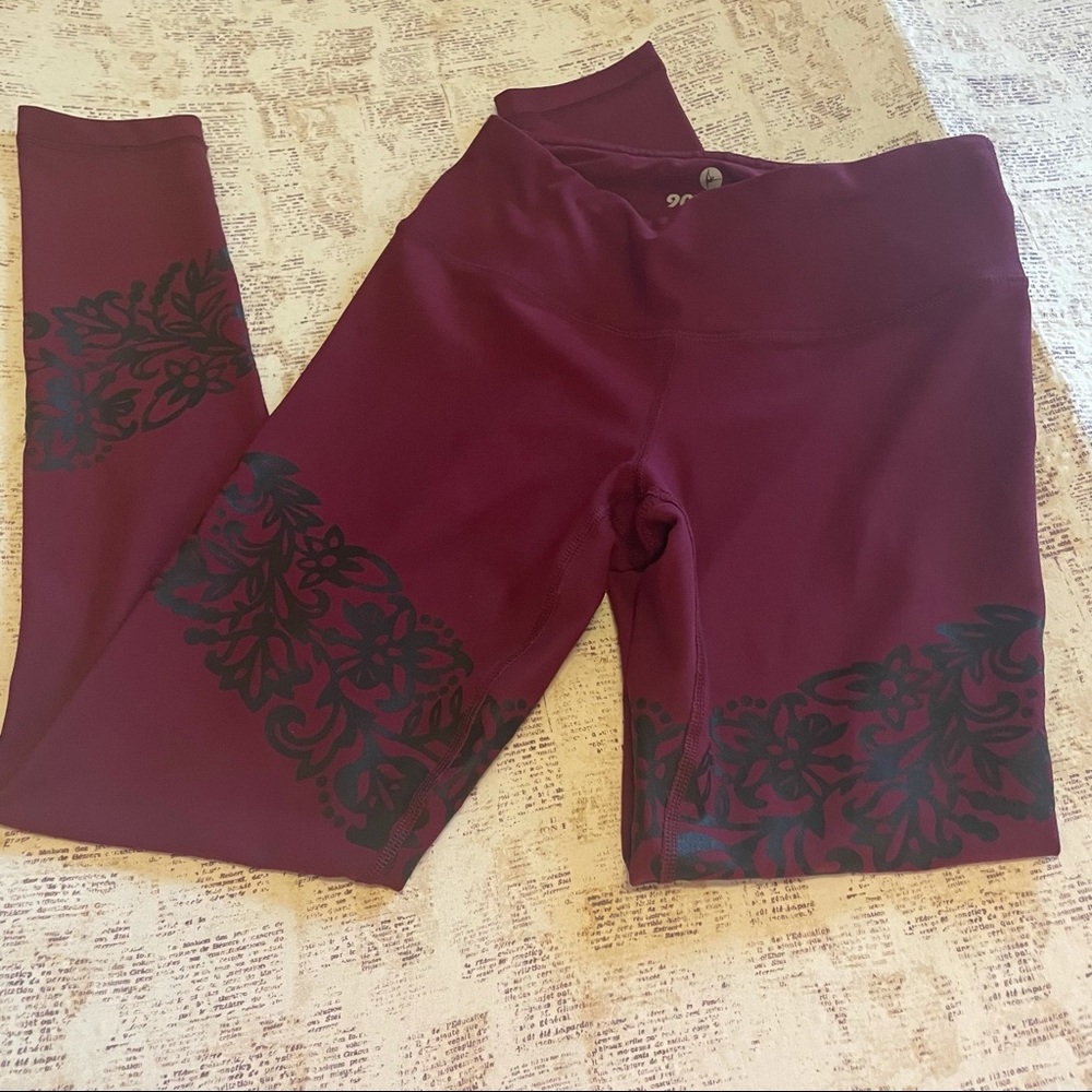 90 degree by reflex burgundy yoga pants size S